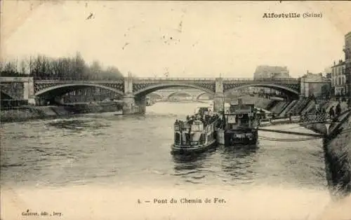 Ak Alfortville Val de Marne, Pont du Chemin de Fer, Flussansicht, Schiffe