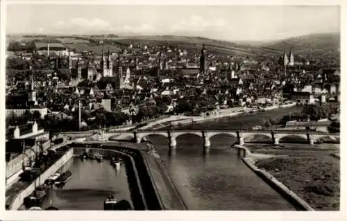 Ak Würzburg am Main Unterfranken, Stadtansicht mit Brücke, Fluss, vielen Gebäuden, vom Steinberg 