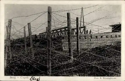 Ak Stryj Stryi Ukraine, Russ. Drahtverhaue an der Stryj-Brücke, I. WK