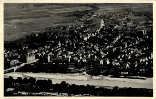 Ak Lechhausen Augsburg in Schwaben, Luftaufnahme von  Wohngebäude, Fluss