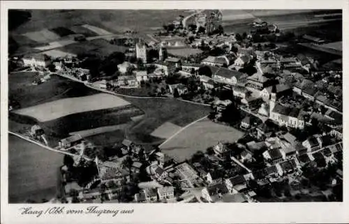Ak Haag in Oberbayern, Luftaufnahme von Haag/Obb., Landschaft mit Feldern und Gebäuden