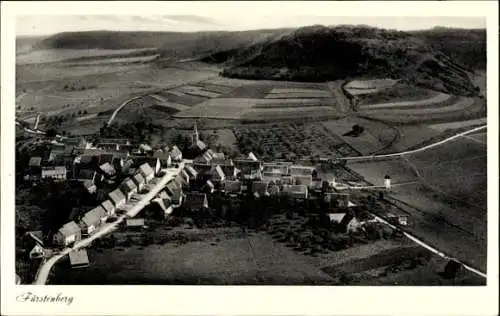 Ak Fürstenberg an der Havel, Landschaftsaufnahme, kleines Dorf, hügelige Umgebung