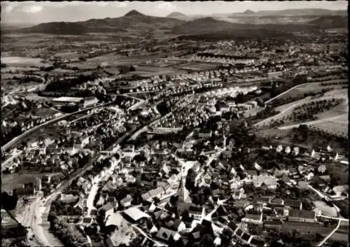 Ak Faurndau an der Fils Göppingen in Württemberg, Luftaufnahme von  Wiesen, Häuser, Eisenbahn