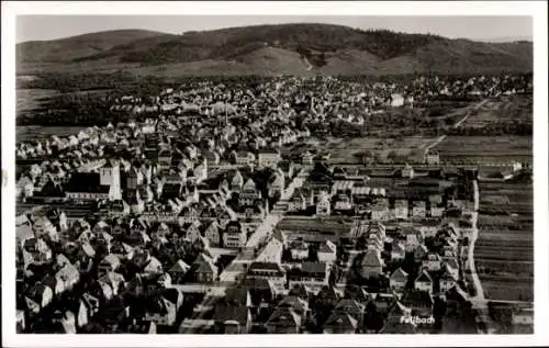 Ak Fellbach in Württemberg, Luftaufnahme von   Gebäude, Landschaft im Hintergrund