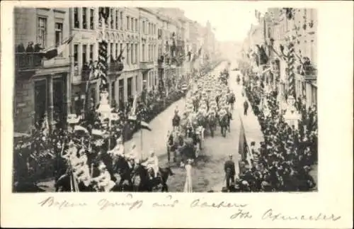 Ak Aachen, Marschierende Soldaten, Fest