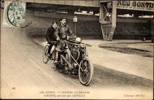 Ak Radrennsport, Bahnradfahrer Grosse, deutscher Steher, Trainer Devilly, Schrittmacher