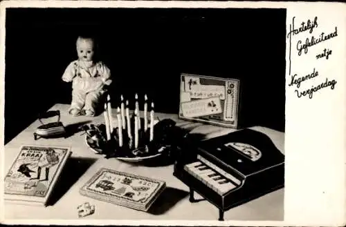 Ak Glückwunsch zum Geburtstag, Gabentisch, Spielzeugklavier, Puppe, Spiele