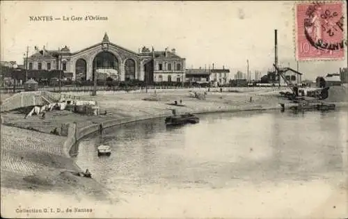 Ak Nantes Loire Atlantique,  La Gare d'Orléans,  Bahnhof, Wasserlage, Schiffe