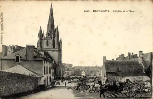 Ak Hennebont Morbihan, Kirche und Platz, Markt mit Pferdewagen,  Architektur