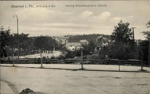 Ak Oberhof im Thüringer Wald, Herzog Ernst-Denkmal, Schule