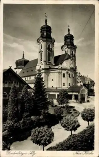 Ak Lindenberg im Allgäu Schwaben, Neue Kirche, Eingang, Zwillingstürme, Anfahrt