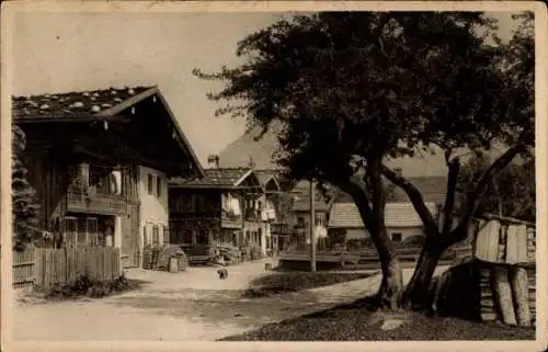 Ak Garmisch Partenkirchen in Oberbayern, Bauernhäuser in der Loisachstraße