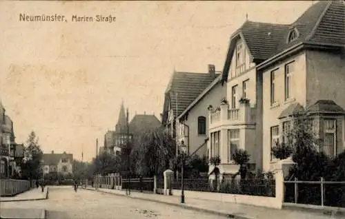 Ak Neumünster in Holstein,  Marien-Straße, Häuser, Straße