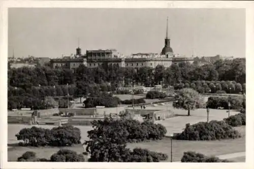 Ak Leningrad Sankt Petersburg Russland, Marsfeld,  Gebäude, Grünanlagen, Stadtansicht