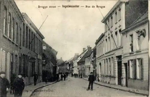 Ak Ingelmunster Westflandern, Straße mit Gebäuden, Menschen auf der Straße,  