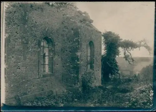 Foto St Thomas Marne, Ruine der Kirche, Friedhof, Kriegszerstörung