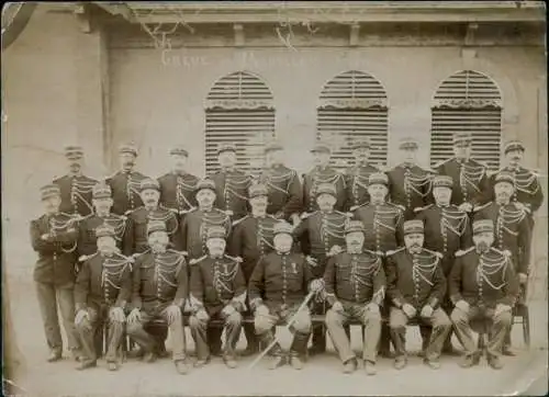 Foto Montceau les Mines Saône et Loire, Französische Soldaten in Uniformen