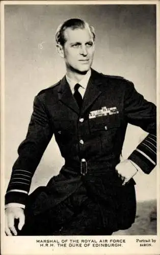 Ak Prinz Philip, Duke of Edinburgh, Portrait in Uniform, Marschall der Royal Air Force