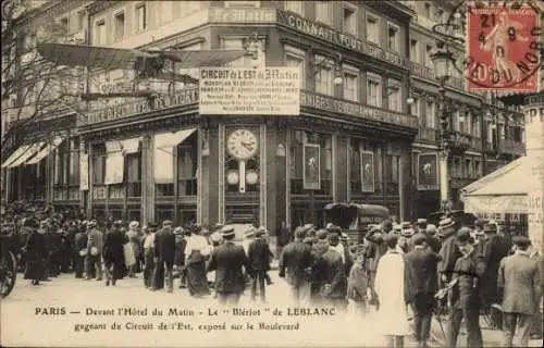 CPA Paris, Devant l'Hôtel du Matin, Le Blériot de Leblanc gagnant du Circuit de l'Est
