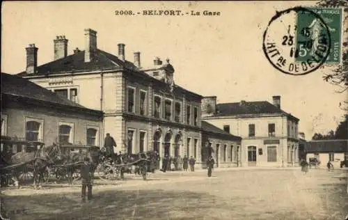 Ak Belfort Beffert Beffort Territoire de Belfort, Bahnhofgebäude, Straßenansicht,  