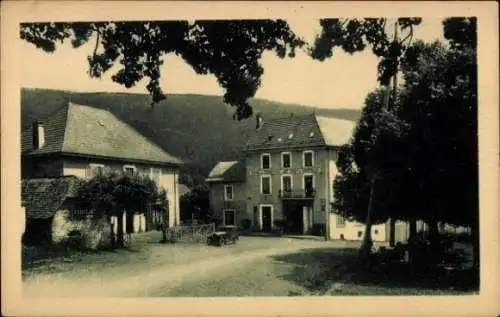 Ak Le Sappey en Chartreuse Isère, Häuser, Straße, Bäume, Hotel des Touristes, Berglandschaft