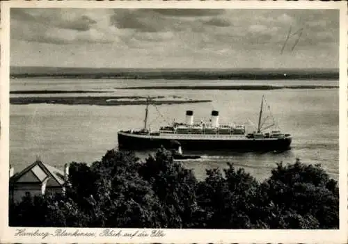 Ak Hamburg Altona Blankenese, Flusspanorama, Ozeandampfer und Schlepper auf Fahrt, v. d. Elbterrasse