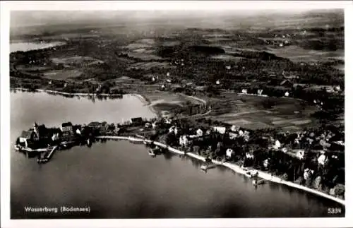 Foto Ak Wasserburg Bodensee,  Fliegeraufnahme der Stadt