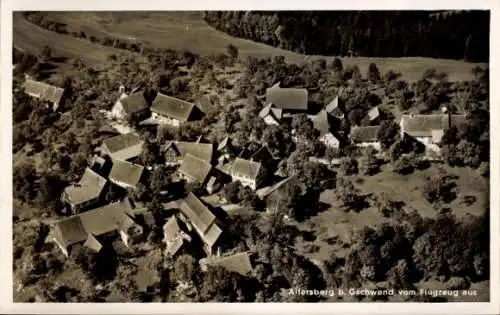 Ak Altersberg Trebesing Kärnten, Luftaufnahme von Altersberg, viele Dächer, umgeben von Bäumen
