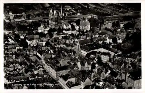 Ak Limburg an der Lahn in Hessen, Blick auf den Ort, Fliegeraufnahme