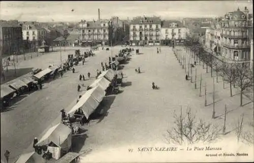 CPA Saint-Nazaire Loire Atlantique, La Place Marceau