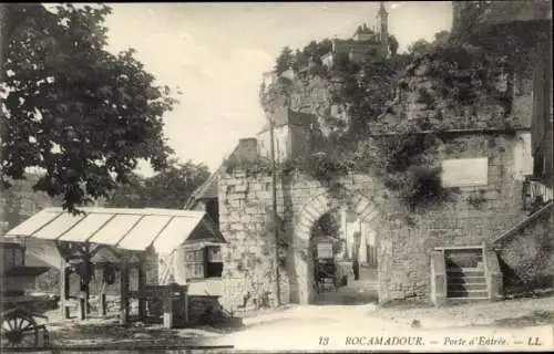 Ak Roc Amadour Rocamadour Lot, Historisches Eingangstor, Steinformation, Karren, Ruinen, ruhige A