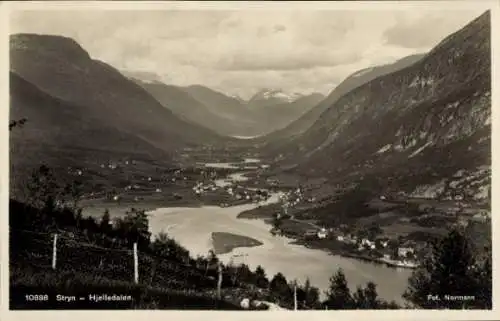 Ak Loen Stryn Norwegen, Berglandschaft, Tal mit Fluss und Dörfern, Fotografie von Normann