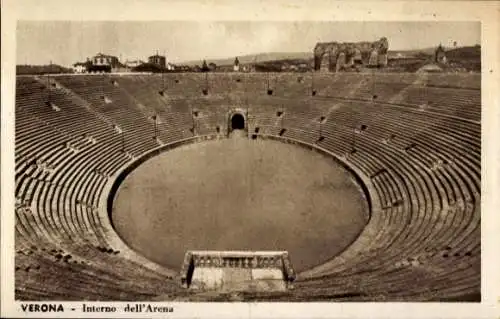 Ak Verona Veneto, Arena, Innenansicht, Stadionatmosphäre, leere Sitzplätze