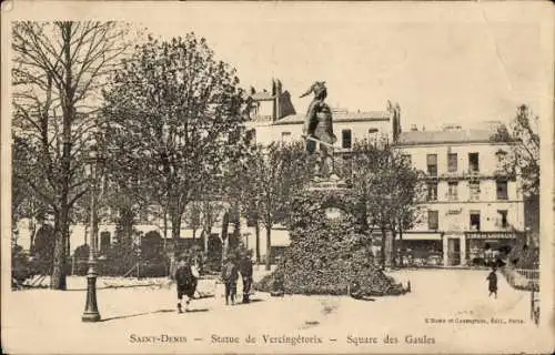 Ak Saint Denis Seine Saint Denis, Statue de Vercingetorix, Square des Gaules