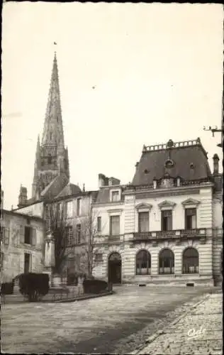 Ak Fontenay le Comte Vendée, Place Beliard