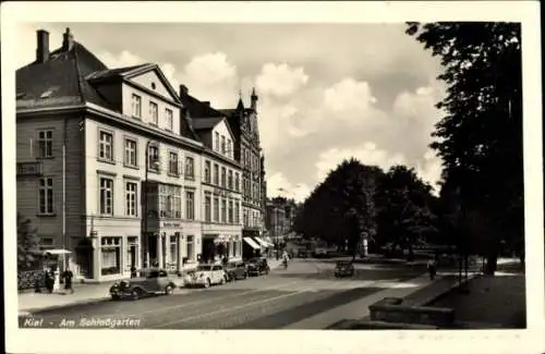 Ak Kiel, Hotel, Am Schloßgarten,  Straßenansicht, Autos aus der Zeit