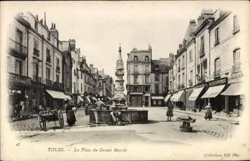Ak Tours Indre et Loire, La Place du Grand Marche