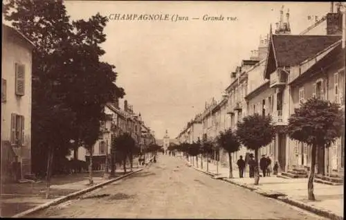 Ak Champagnole Jura, Grande rue, champagnole, Baumallee, ruhige Straße,  Architektur