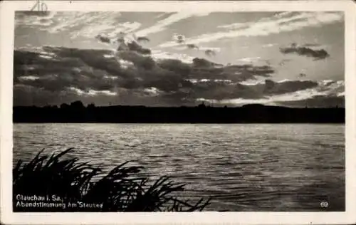 Ak Glauchau an der Zwickauer Mulde in Sachsen, Landschaftsblick, Abendstimmung am Stausee