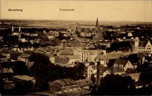 Ak Bydgoszcz Bromberg Westpreußen, Totalansicht,  Stadtansicht, Kirchen, Gebäude, Landschaft