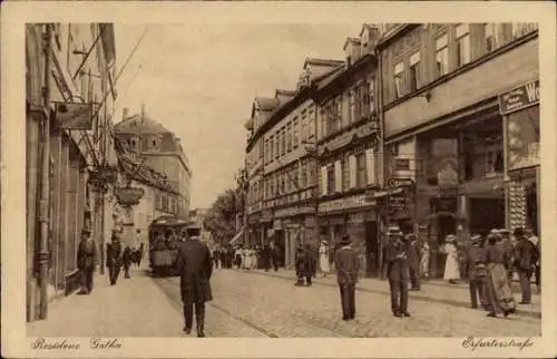 Ak Gotha im Thüringer Becken, Erfurter Straße, Straßenbahn, Geschäfte, Passanten