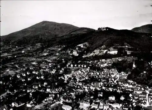 Ak Bensheim an der Bergstraße Hessen, Stadt Bensheim von oben, im Hintergrund der Auerberg.