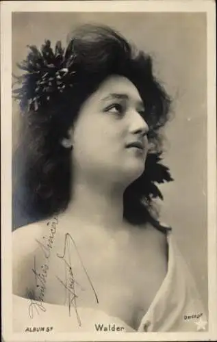 Ak Porträt einer jungen Frau, Walder