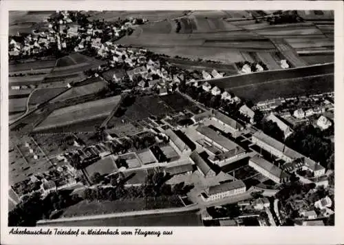 Ak Triesdorf Weidenbach in Mittelfranken, Luftaufnahme der Ackerbauschule Triesdorf, Schwarz-Weiß