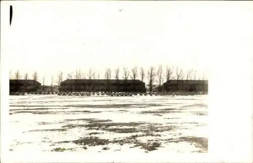 Foto Ak Daugavpils Dünaburg Lettland, Erbeutete Geschütze, 1. WK