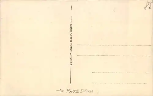 Foto Ak Potsdam, Garde-Regiment, Lange Kerls marschieren