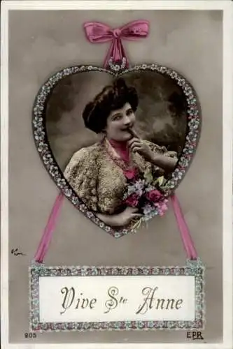 Ak Frohes Neujahr, Frau mit Blumen in Herz