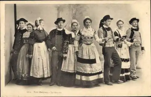 Ak Menschen in bretonischen Trachten, Tanz