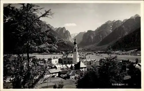 Ak Toblach Dobbiaco Südtirol, Gesamtansicht, Kirche