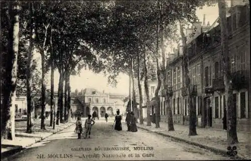 Ak Moulins Allier, GALETIES BOURBONNAISES, MOULINS, Avenue Nationale, Gare, Straßenszene